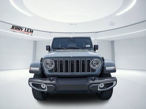 New 2026 Jeep Wrangler Unlimited Sahara AWD/4WD image 8