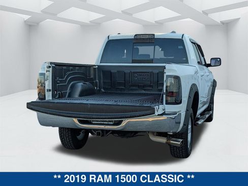 Used 2019 RAM 1500 Classic SLT image 13