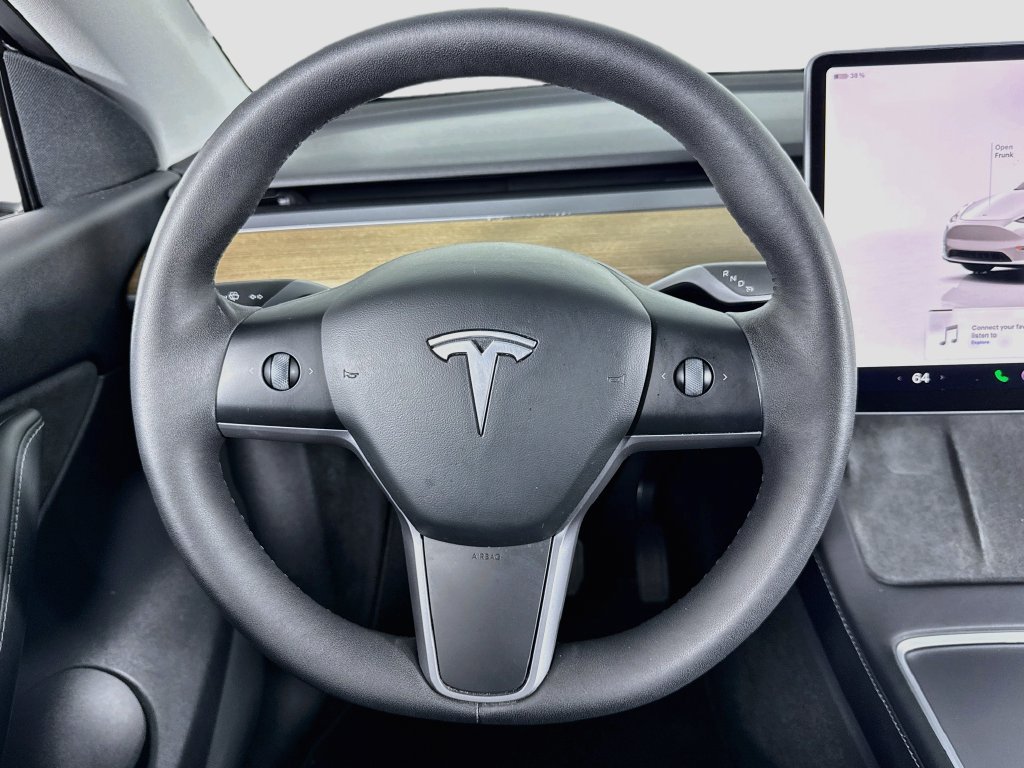 Used 2022 Tesla Model Y Long Range AWD/4WD image 19