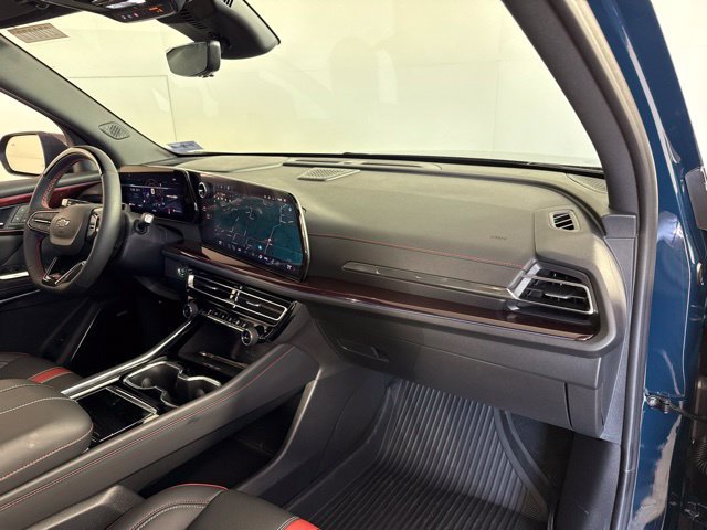 New 2027 Chevrolet Traverse RS w/ LPO, Floor Liner Package AWD/4WD image 39