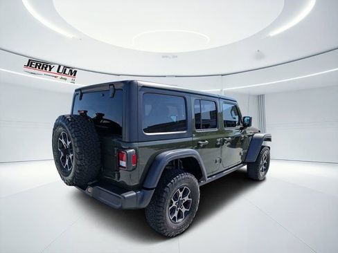 Used 2023 Jeep Wrangler Unlimited Rubicon AWD/4WD image 3