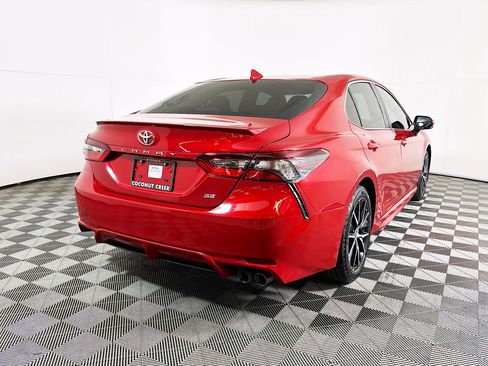 Used 2023 Toyota Camry SE w/ Cold Weather Package FWD image 3