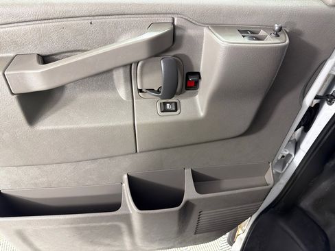 Used 2020 Chevrolet Express 3500 Extended w/ Driver Convenience Package image 11