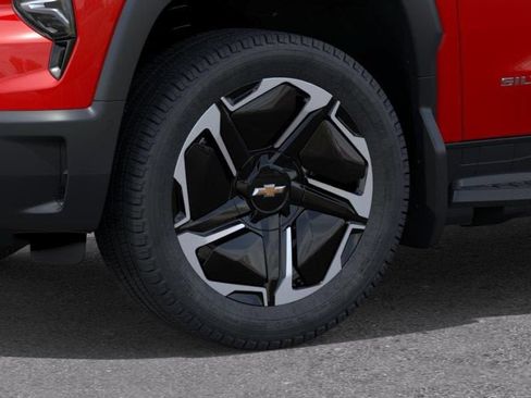 New 2026 Chevrolet Silverado EV LT AWD/4WD image 9