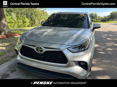 Used 2023 Toyota Highlander XLE