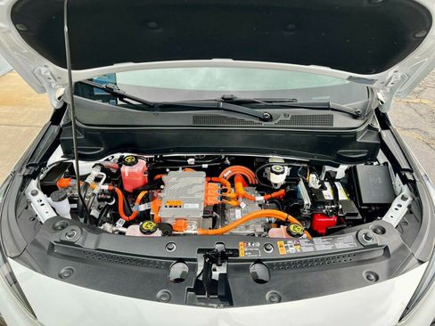 Used 2022 Chevrolet Bolt EUV Premier w/ Sun & Sound Package image 11