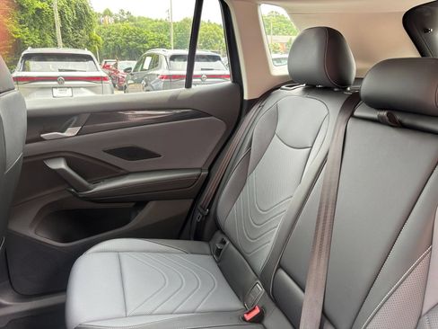 Used 2026 Volkswagen Tiguan SE AWD/4WD image 40