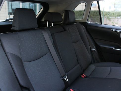 Used 2019 Toyota RAV4 XLE w/ Convenience Package image 19