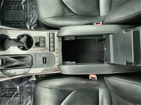 Used 2020 Toyota Highlander Platinum image 22
