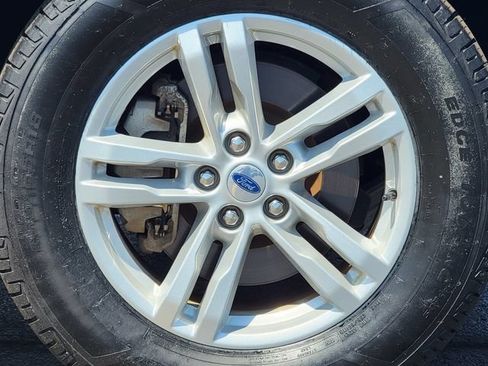 Certified 2023 Ford Explorer XLT w/ Equipment Group 202A AWD/4WD image 17