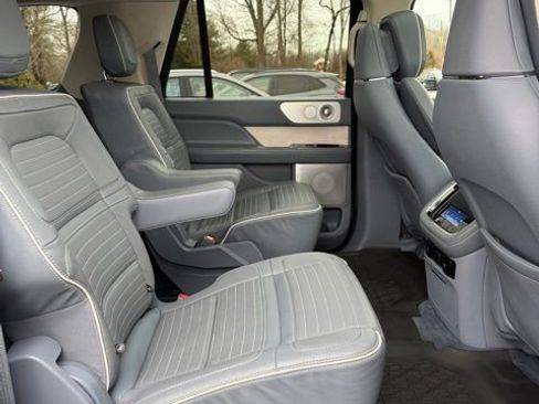 Used 2022 Lincoln Navigator L Black Label image 19