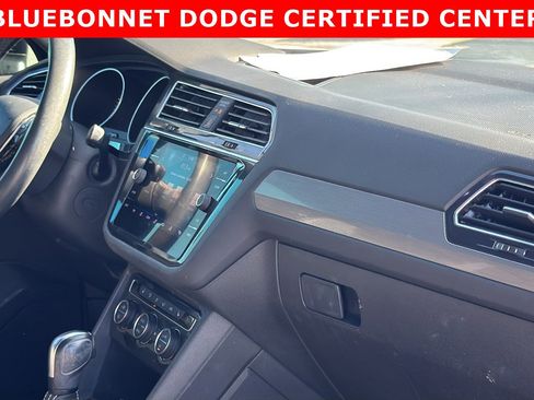 Used 2021 Volkswagen Tiguan SE R-Line image 29