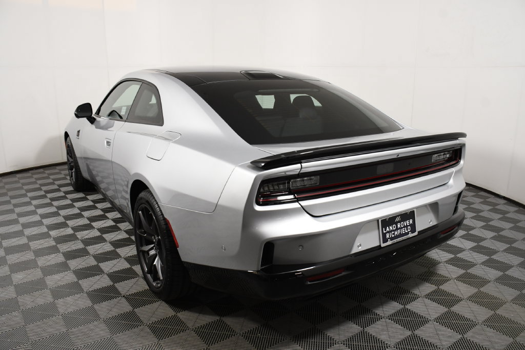 Used 2024 Dodge Charger Daytona Scat Pack w/ Plus Group AWD/4WD image 4