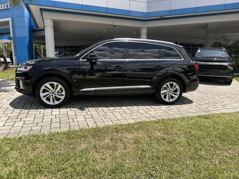 Used 2021 Audi Q7 3.0T Premium Plus w/ Premium Plus Package AWD/4WD image 32