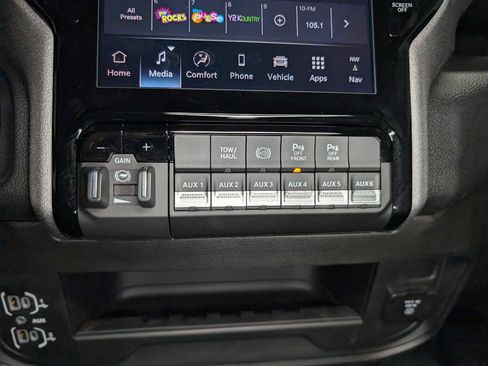 Used 2025 RAM 2500 Tradesman AWD/4WD image 33