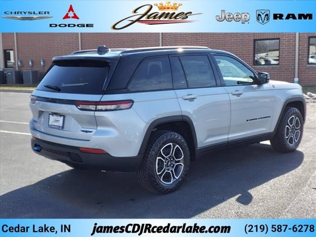New 2023 Jeep Grand Cherokee Trailhawk AWD/4WD image 5