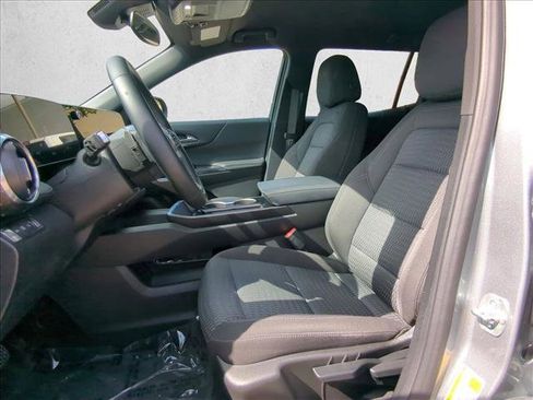 Used 2025 Chevrolet Equinox LT image 16