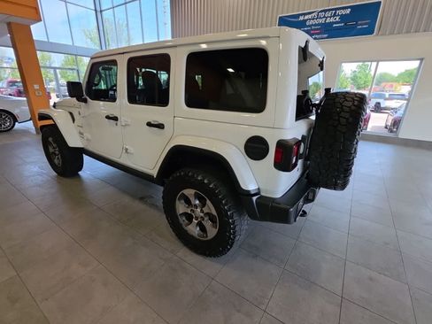Used 2019 Jeep Wrangler Unlimited Sahara AWD/4WD image 15