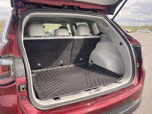 Used 2022 Jeep Compass Limited AWD/4WD image 16