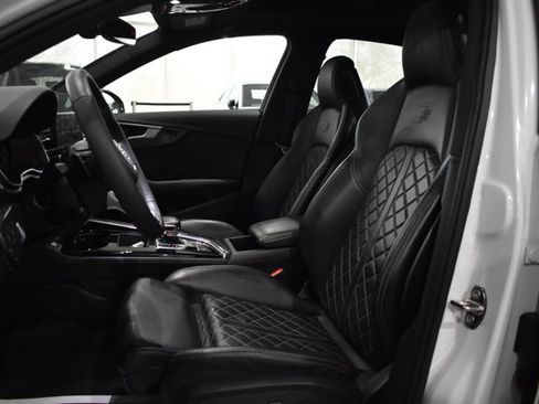 Used 2022 Audi S4 Premium Plus w/ Premium Plus Package image 33