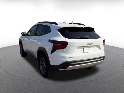 Used 2025 Chevrolet Trax LT image 14
