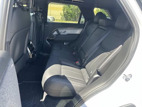 New 2026 Land Rover Range Rover Sport Dynamic SE AWD/4WD image 8