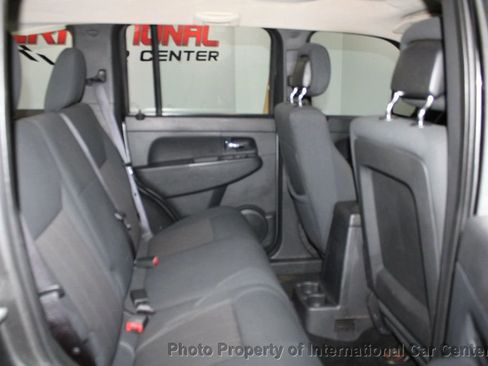 Used 2012 Jeep Liberty Sport image 23