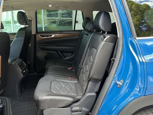 Certified 2025 Volkswagen Atlas SE AWD/4WD image 17