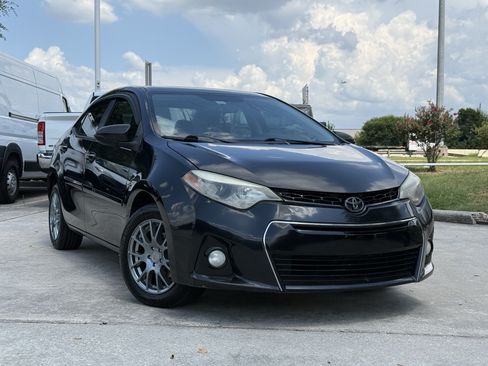 Used 2015 Toyota Corolla S w/ Driver Convenience Package FWD image 2