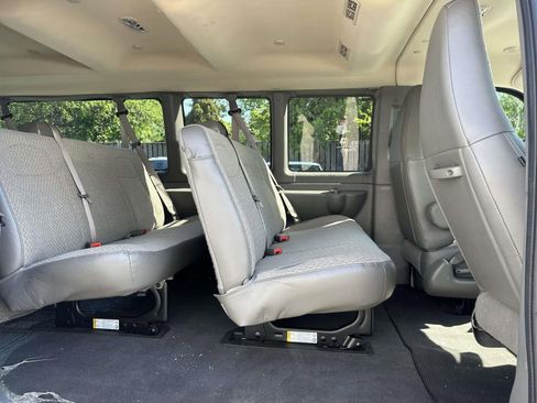 Certified 2025 Chevrolet Express 3500 LT w/ LT Preferred Equipment Group RWD image 25