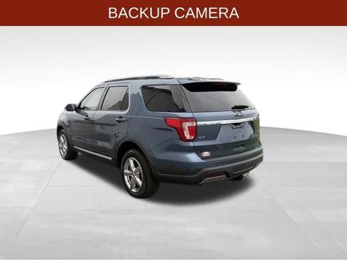 Used 2019 Ford Explorer XLT w/ Equipment Group 202A FWD image 5