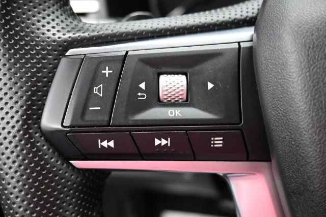 Used 2025 Mitsubishi Outlander SE FWD image 17