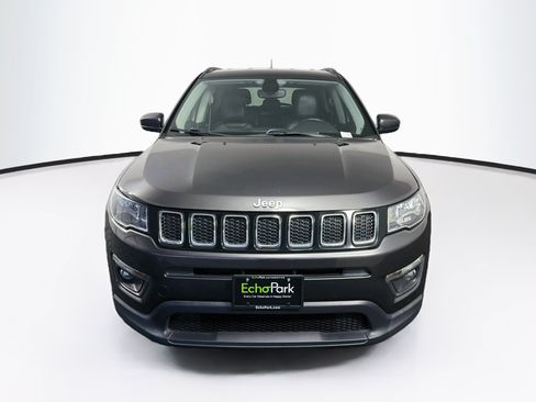 Used 2020 Jeep Compass Latitude w/ Popular Equipment Group FWD image 2