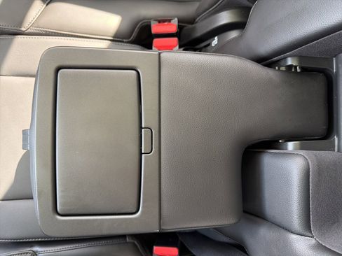 Used 2024 Volvo XC90 B5 Core w/ Protection Package Premier image 87