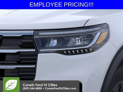New 2026 Ford Explorer Active AWD/4WD image 18