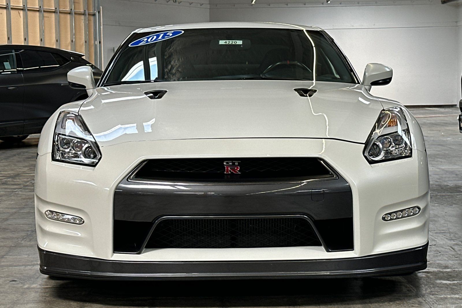 Used 2015 Nissan GT-R Premium AWD/4WD image 9