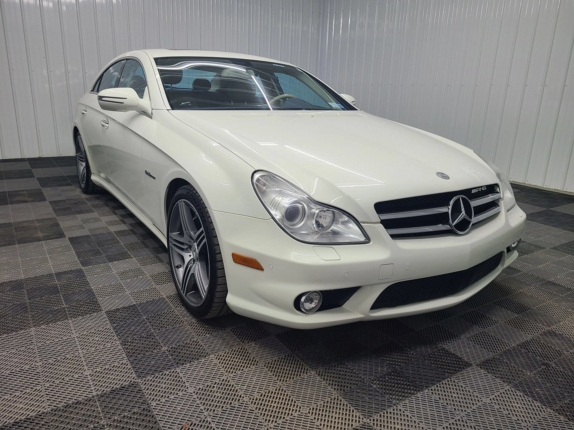 Used 2009 Mercedes-Benz CLS 63 AMG image 14