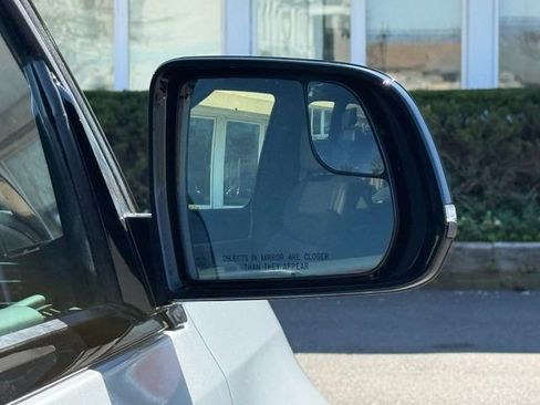 New 2026 Jeep Grand Wagoneer Summit image 13