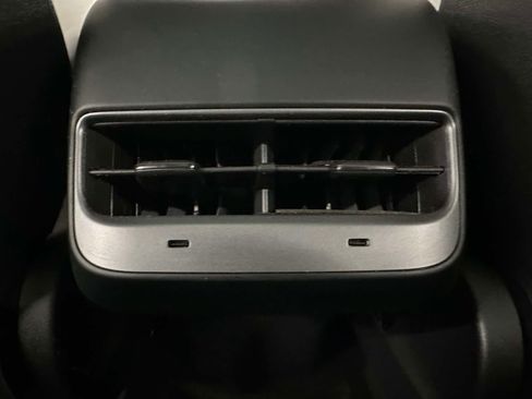 Used 2024 Tesla Model Y Performance AWD/4WD image 15