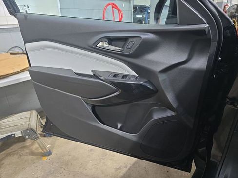 Used 2024 Chevrolet Trax LT w/ Driver Confidence Package image 29