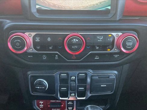 Certified 2022 Jeep Wrangler Unlimited Rubicon w/ LED Lighting Group image 19