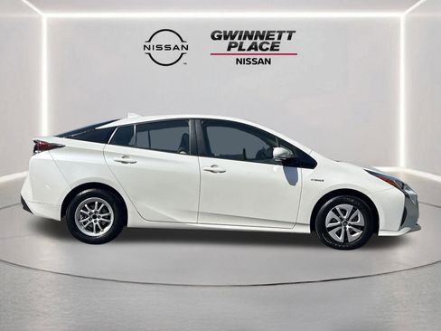 Used 2016 Toyota Prius Four FWD image 27
