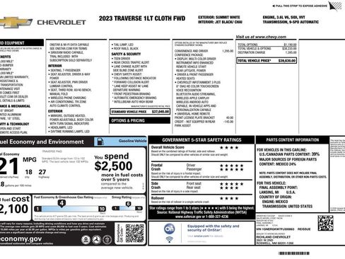 Used 2023 Chevrolet Traverse LT image 2