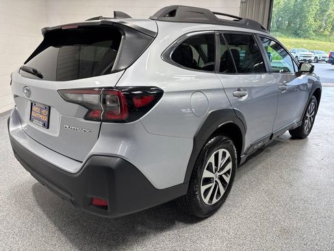 Used 2025 Subaru Outback Premium AWD/4WD image 7