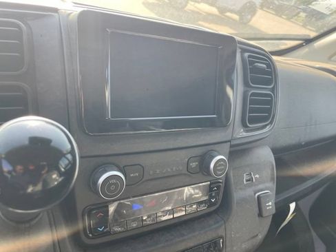 Used 2025 RAM ProMaster 2500 w/ Convenience Group FWD image 5