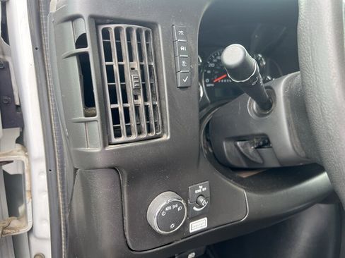 Used 2022 GMC Savana 3500 Extended w/ Power Convenience Package RWD image 12