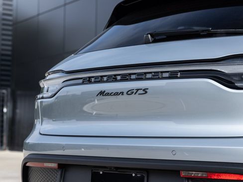 Certified 2026 Porsche Macan GTS AWD/4WD image 15