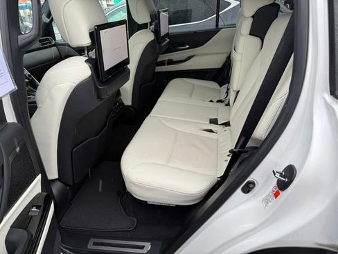 Certified 2022 Lexus LX 600 4WD w/ Luxury Package image 26