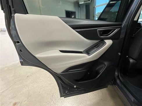 Used 2022 Subaru Forester AWD/4WD image 23