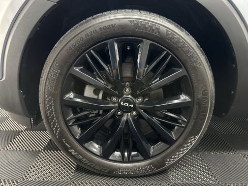 Used 2022 Kia Telluride SX w/ SX Prestige Package image 42